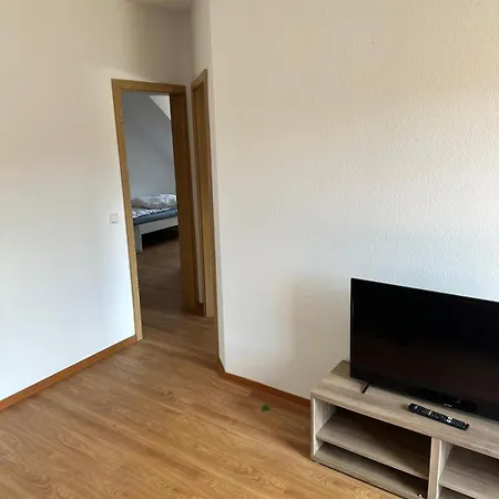 Appartement 3 Mit Balkon Und Waschmaschine *