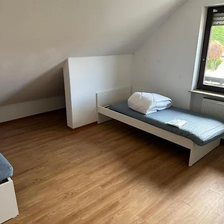 3 Mit Balkon Und Waschmaschine