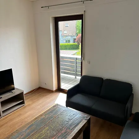 3 Mit Balkon Und Waschmaschine *
