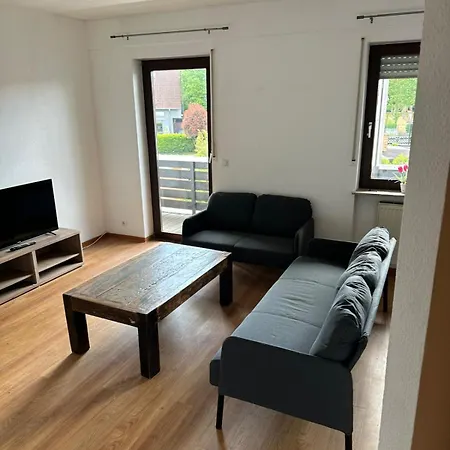 3 Mit Balkon Und Waschmaschine *
